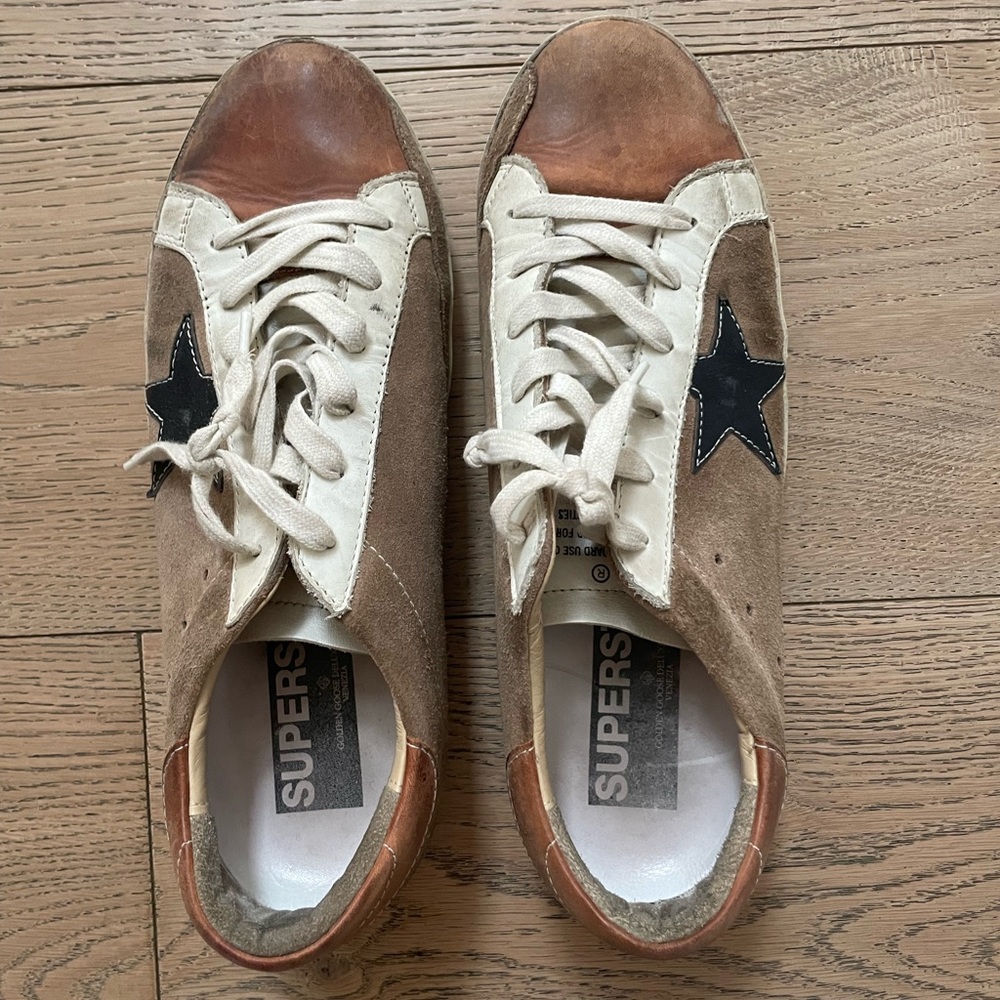 Golden Goose Sneakers - Picture 2 of 4
